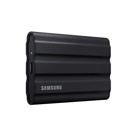Samsung Portable SSD T7 Shield, 2 TB, USB 3.2 Gen.2, 1,050 MB/s read, 1,000 MB/s write, Robust external hard drive outdoor for Mac, PC, and smartphone, Black, MU-PE2T0S/EU