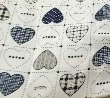 Dog carriers, cat carriers, outdoor dog carriers, heart-shaped dog carrier.