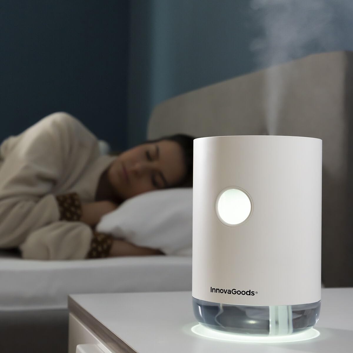 InnovaGoods® Vaupure ultrasonic humidifier quickly and easily humidifies the air, rechargeable and elegantly designed, ideal for home and work.
