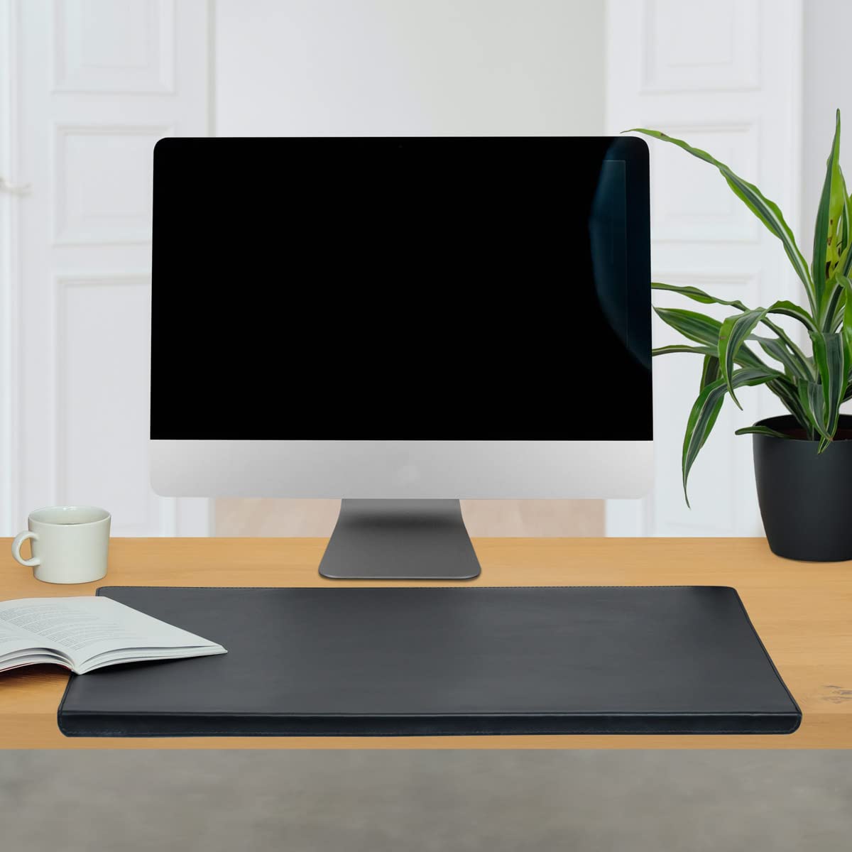 Hamosons - Large desk pad with edge protection / Angled desk pad size XL made of buffalo leather, black, model 26313.