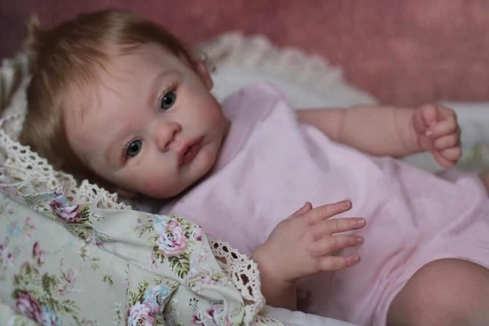 Anano Dolls Reborn Silicone Closed Eyes 50CM Large Realistic Baby Doll Baby Reborn (red)