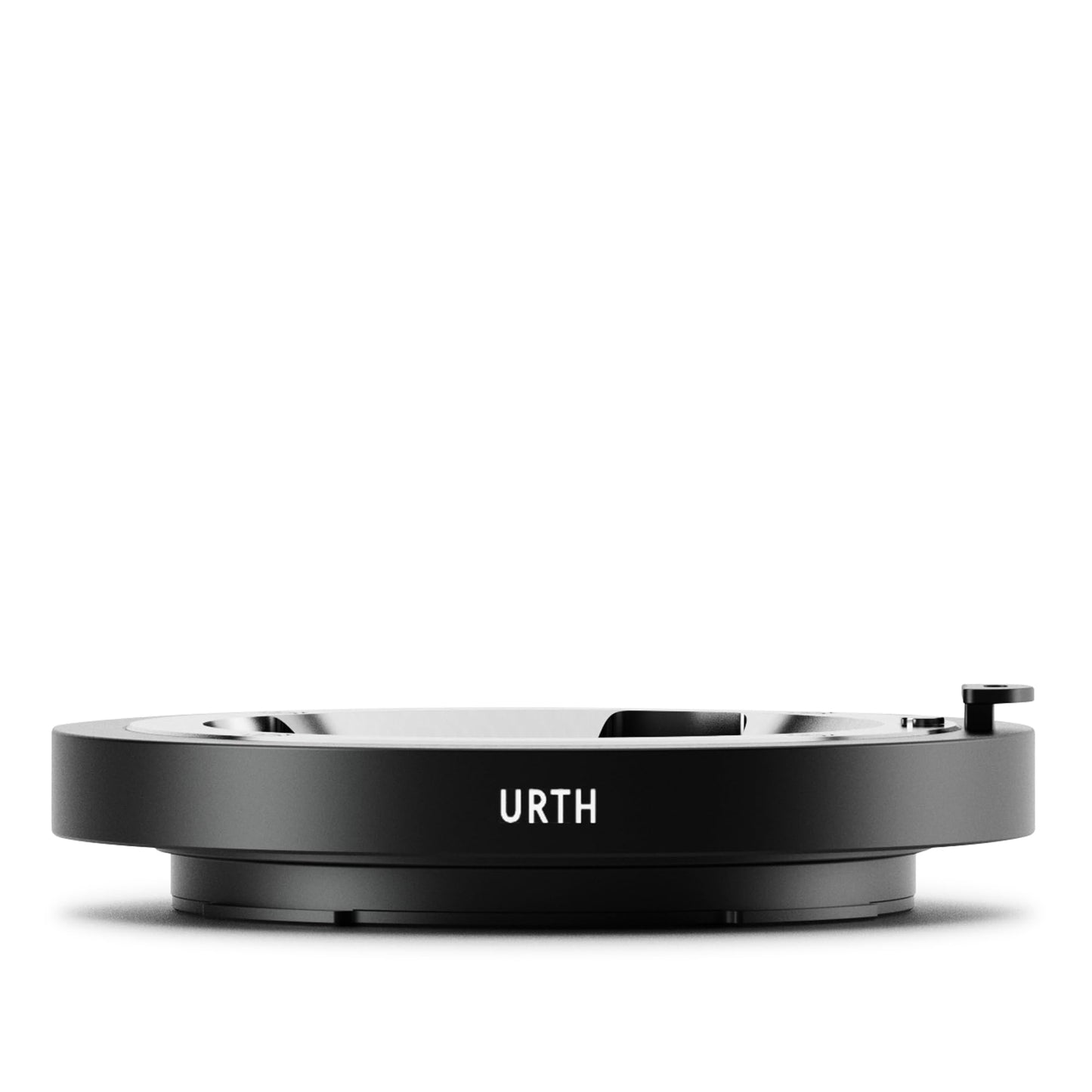 Urth Lens Adapter: Compatible with Leica M lenses and Leica L camera bodies.