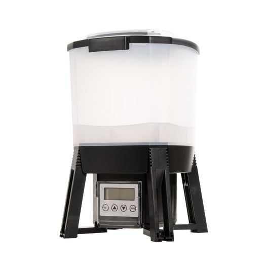 AquaForte Fishfeeder 6 liter Solar, 1-6 feedings/day, feeding time up to 20 sec, pellet size 3-10 mm, ejection range ± 1, 2 or 3 m, distribution angle: 120° horizontal, incl. solar panel.