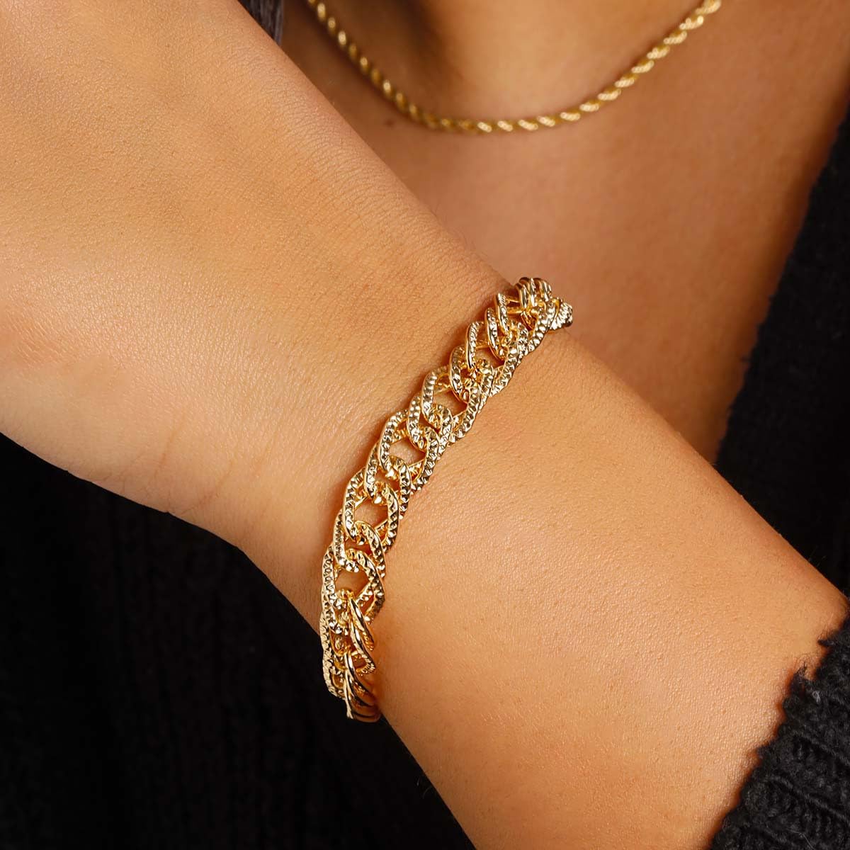 Advent calendar 2023 Gold - 24 pieces of gold jewelry