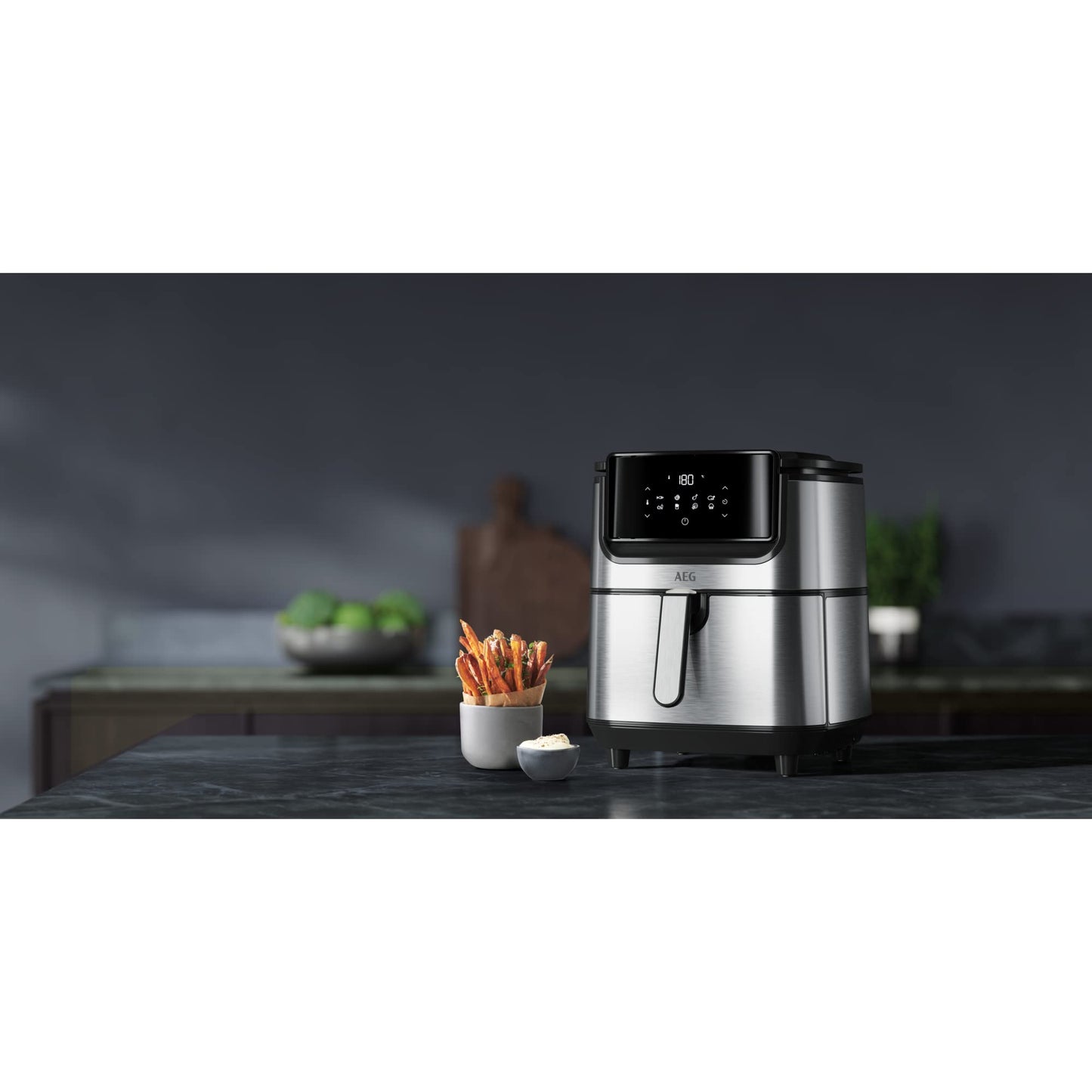 AEG AF6-1-6ST Hot Air Fryer (Frying, Grilling, Roasting, Baking with little to no oil, 8 pre-set programs, XXL capacity, dishwasher safe, LED touch display, programmable, stainless steel)