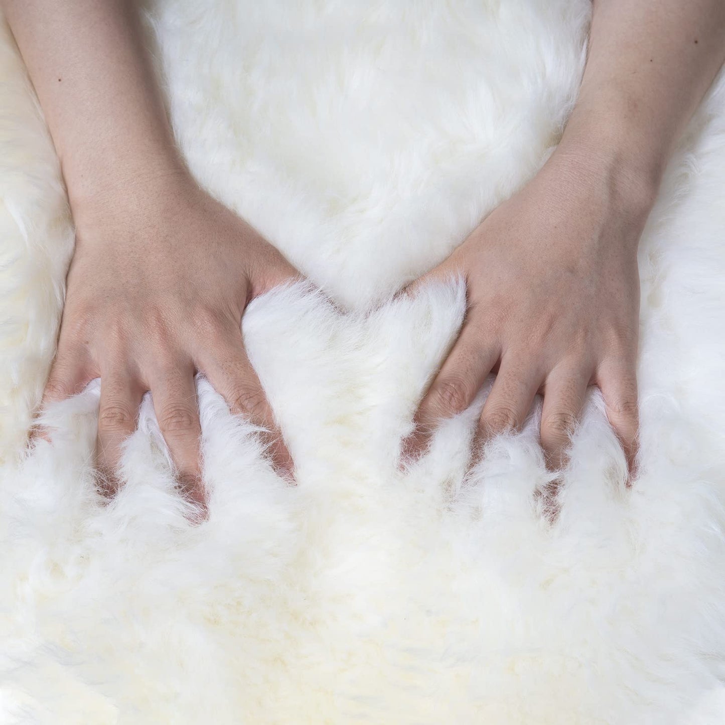 MH MYLUNE HOME Genuine Sheepskin Rug Large 180 x 60cm Sheepskin Soft and Fluffy Blanket Beige Seat Cover Bed Rug or Mat for Living Room Chair Sofa