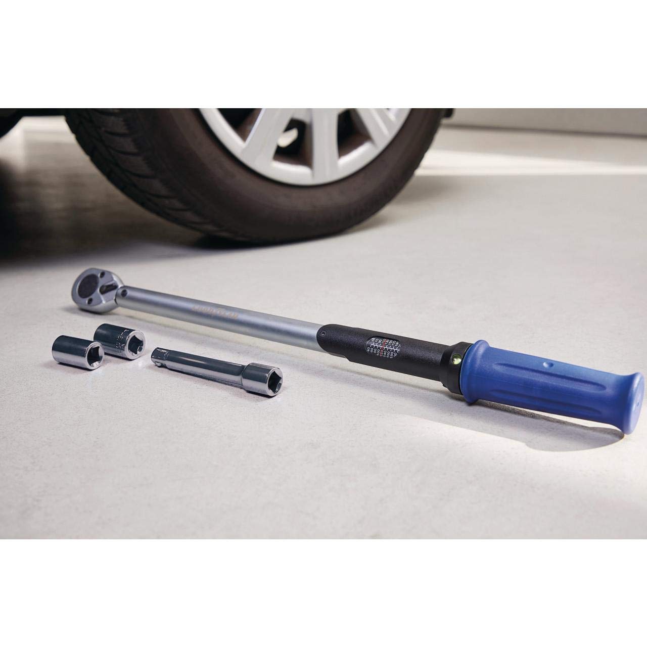 Goodyear 10640 SUV and off-road jack 3 tons, 75522 Premium torque wrench, adjustable from 42 to 210 Nm, 1/2" square drive
