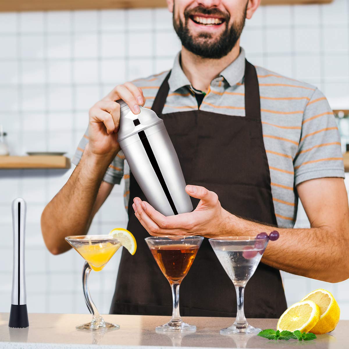 High-quality cocktail shaker set, 10-piece cocktail mixer set, made of stainless steel, with bamboo storage, including cocktail shaker, jigger, pourer, bar muddler, bar spoon, ice tongs, opener, jigger.