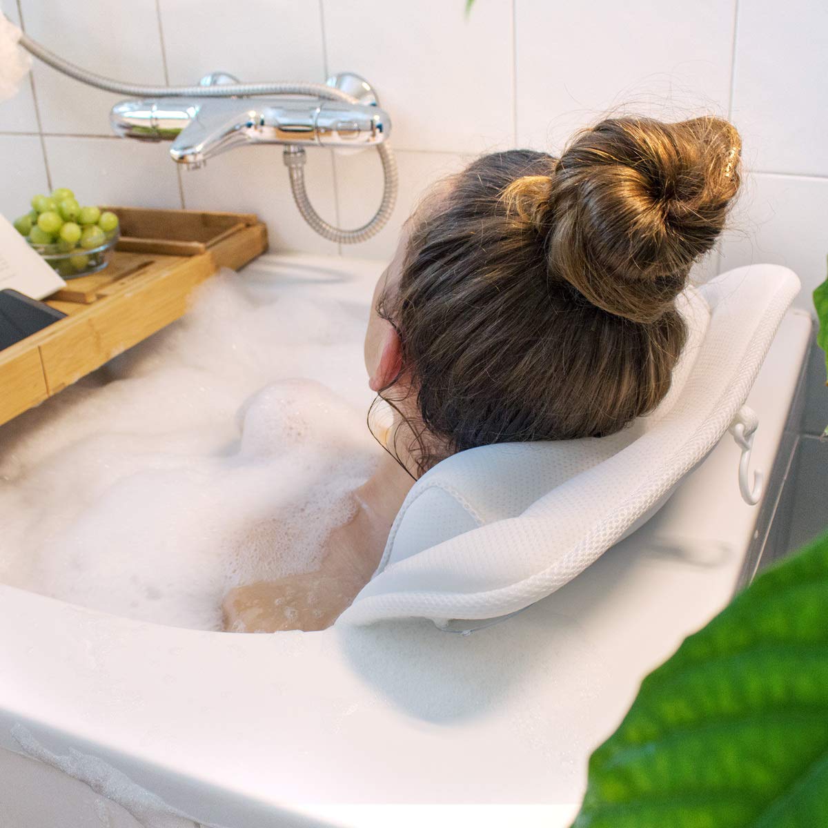 Navaris bathtub full body mat with pillow - 125x42cm mattress for bathtub tub pillow bathtub insert soft - mesh mat in white