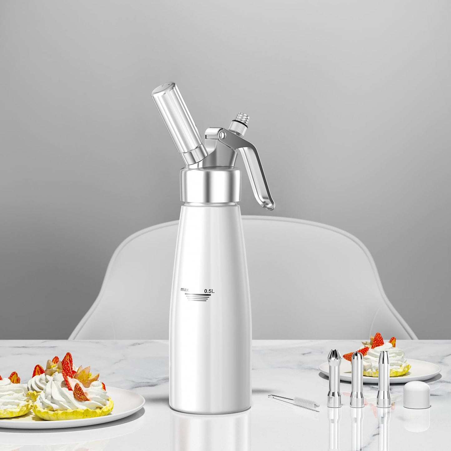 Newaner 500ml cream dispenser, cream syphon aluminum with 3 stainless steel decorative nozzles and 1 cleaning brush, leak-proof cream siphon for preparing whipped cream, cream, mousse, and desserts.