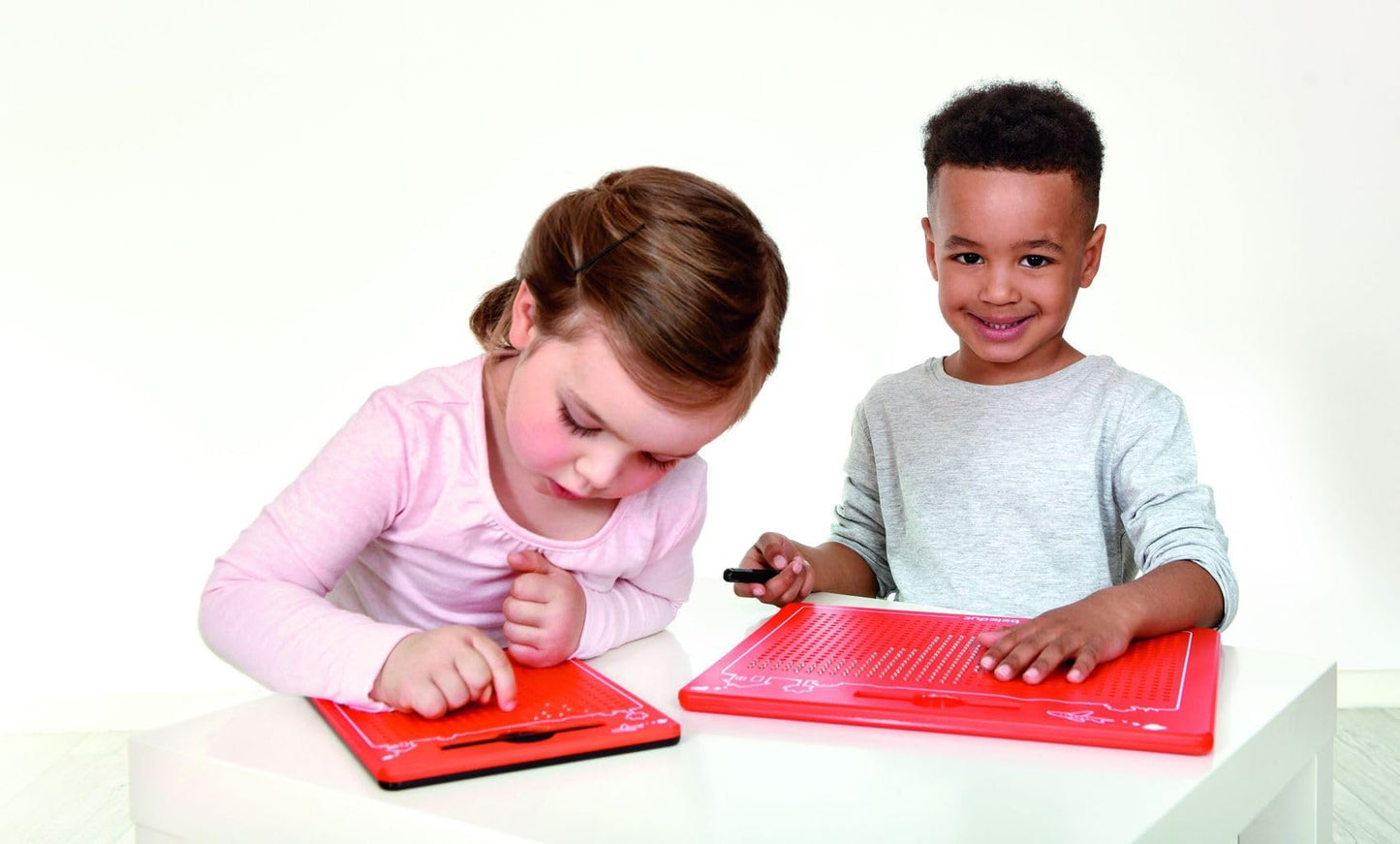 Beleduc 21042 - The Magical Magnetic Game, Red, 280 x 255 x 12 mm, for ages 3 and up, 1x magnet board