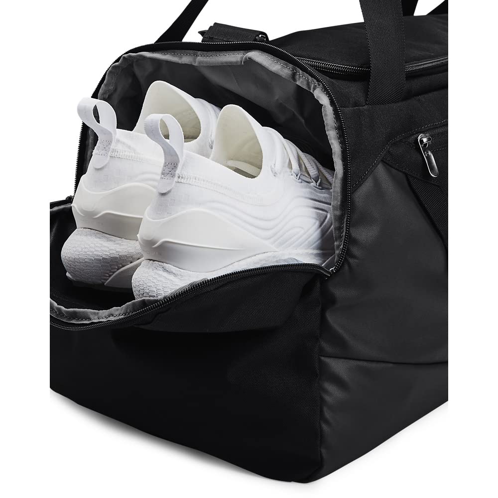 Under Armour Unisex UA Undeniable 5.0 Duffle, waterproof sports bag, durable gym shoulder bag