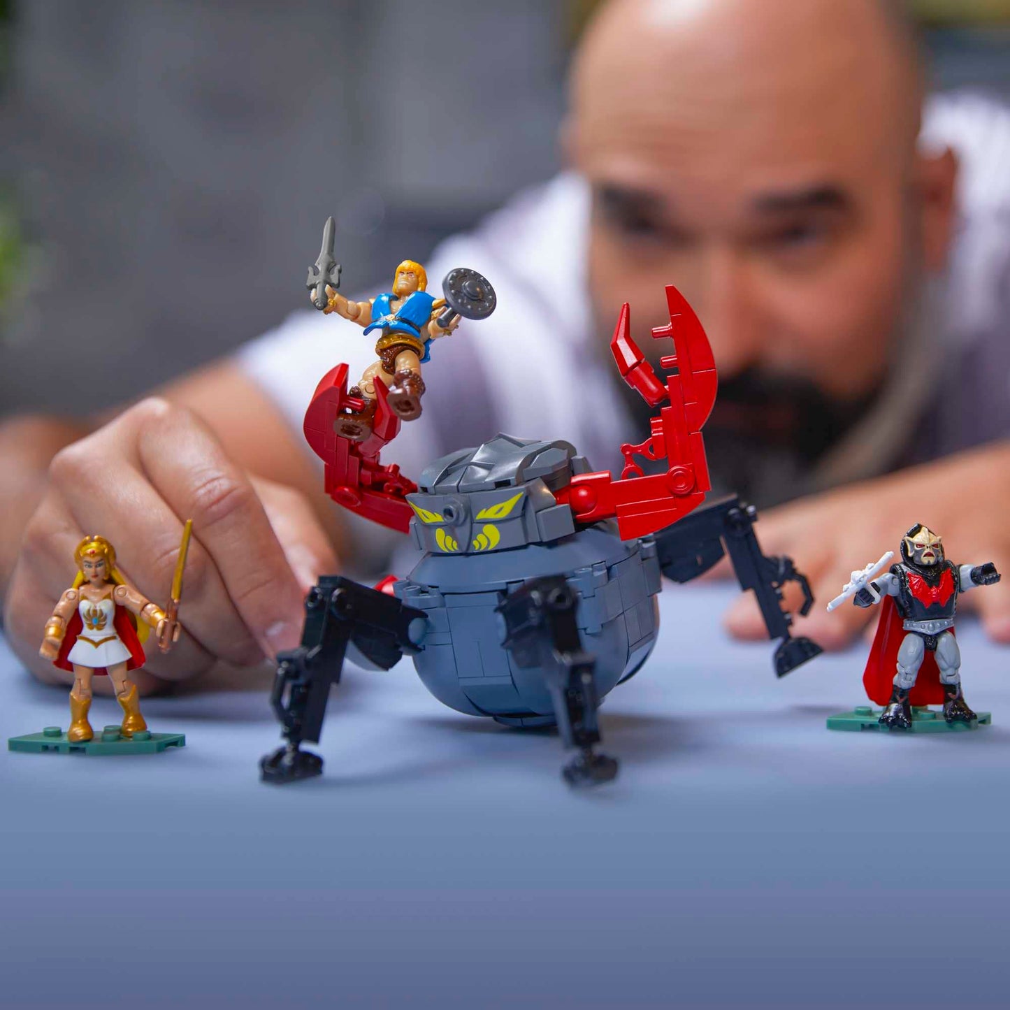 MEGA HFF27 - Mega Construx Masters of The Universe She-Ra vs Hordak & Monstroid Attack Vehicle Building Set, construction toy for kids, great gift for ages 8 and up.