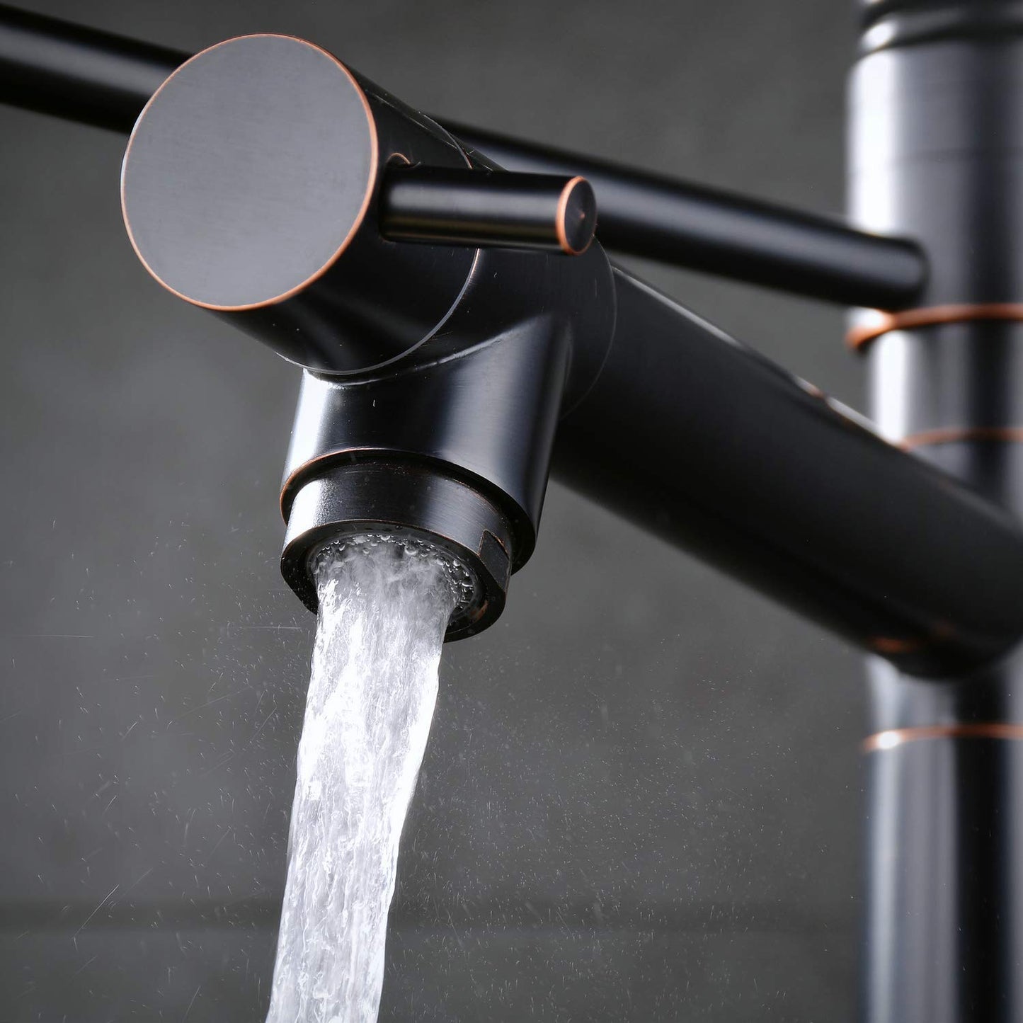 Kitchen faucet with retractable dual-spray nozzle, 2-way kitchen water tap spiral spring tap 360° rotatable, black.