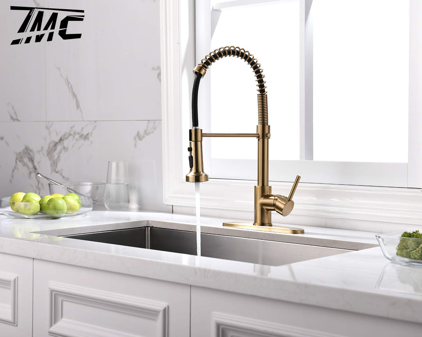 TIMACO Kitchen Faucet Brushed Gold with 360° Swivel, Pull-Down Sprayer Faucet Mixer, Commercial Single Handle Kitchen Faucet in Brushed Gold Finish Kitchen Tap