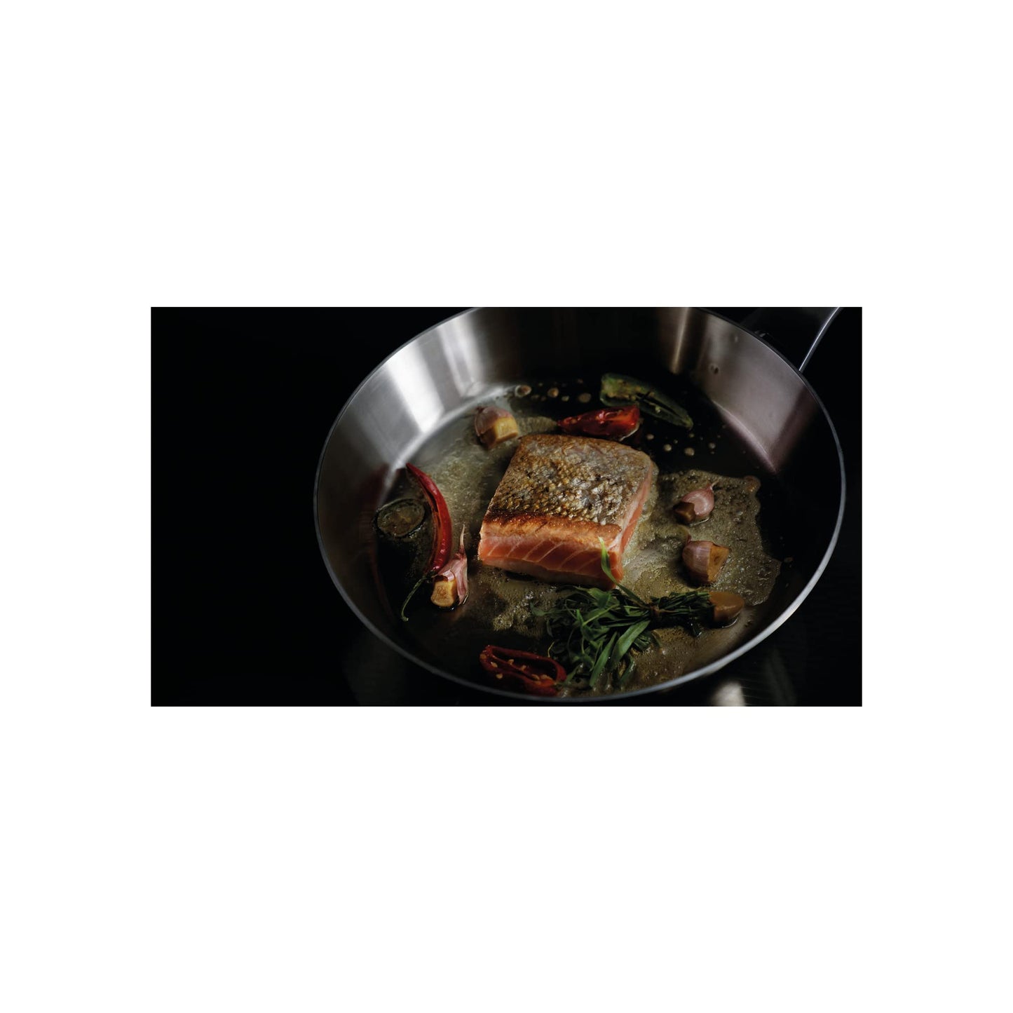 AEG A6-1-6AG vacuum sealer / fast and automatic food vacuuming / preserving nutrients / double sealing / Pulse function / Wet & Dry mode / BPA-free / gray