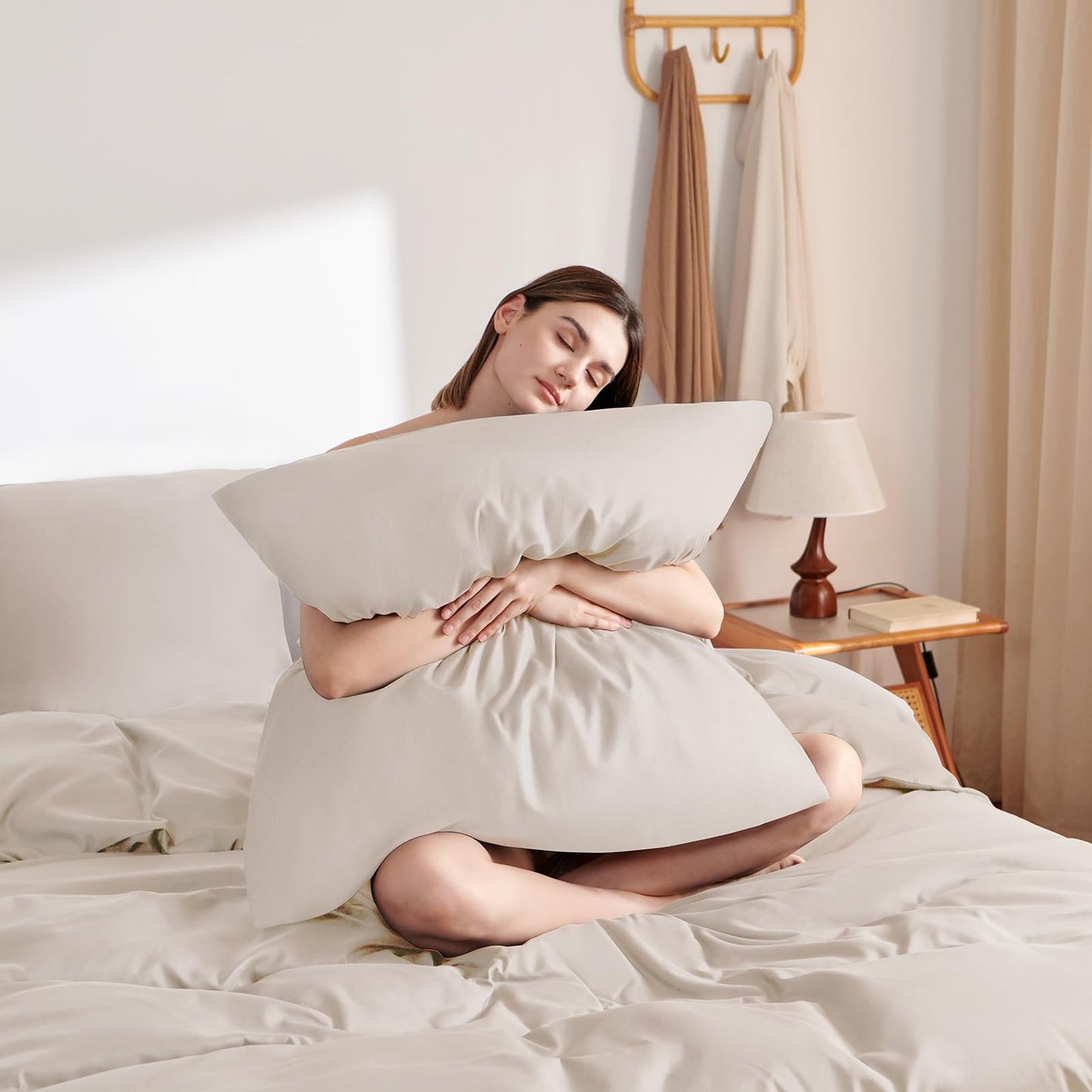 WAVVE Bedding 135x200 4-piece Beige - Duvet Covers 135 x 200 2-piece Set with Pillowcases 80x80 cm, Bedding Sets 135x200cm made of Microfiber with Zipper Soft