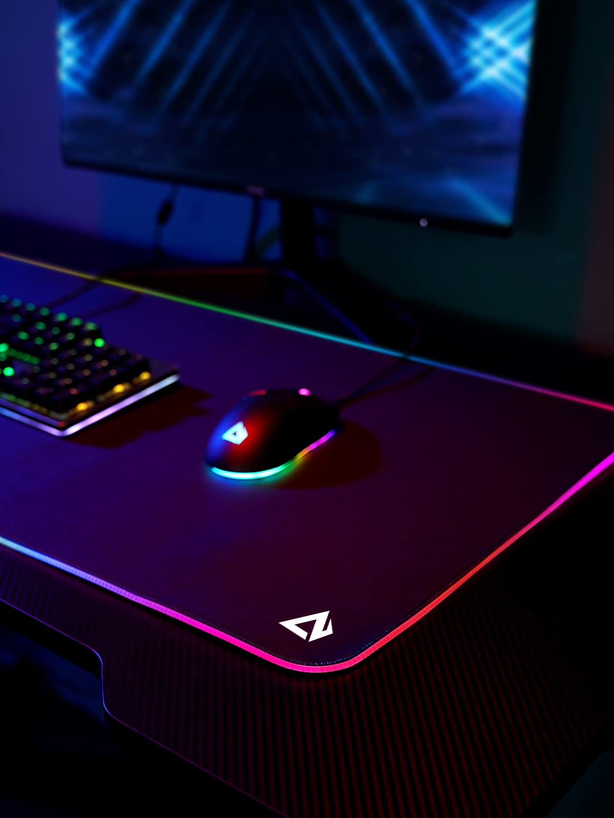 EASEMO Gaming Mousepad, RGB Mousepad, XXL large (900 x 400 x 4 mm) with 7 LED colors, 11 lighting modes, and waterproof fabric surface, non-slip rubber base for PC, laptop, keyboard