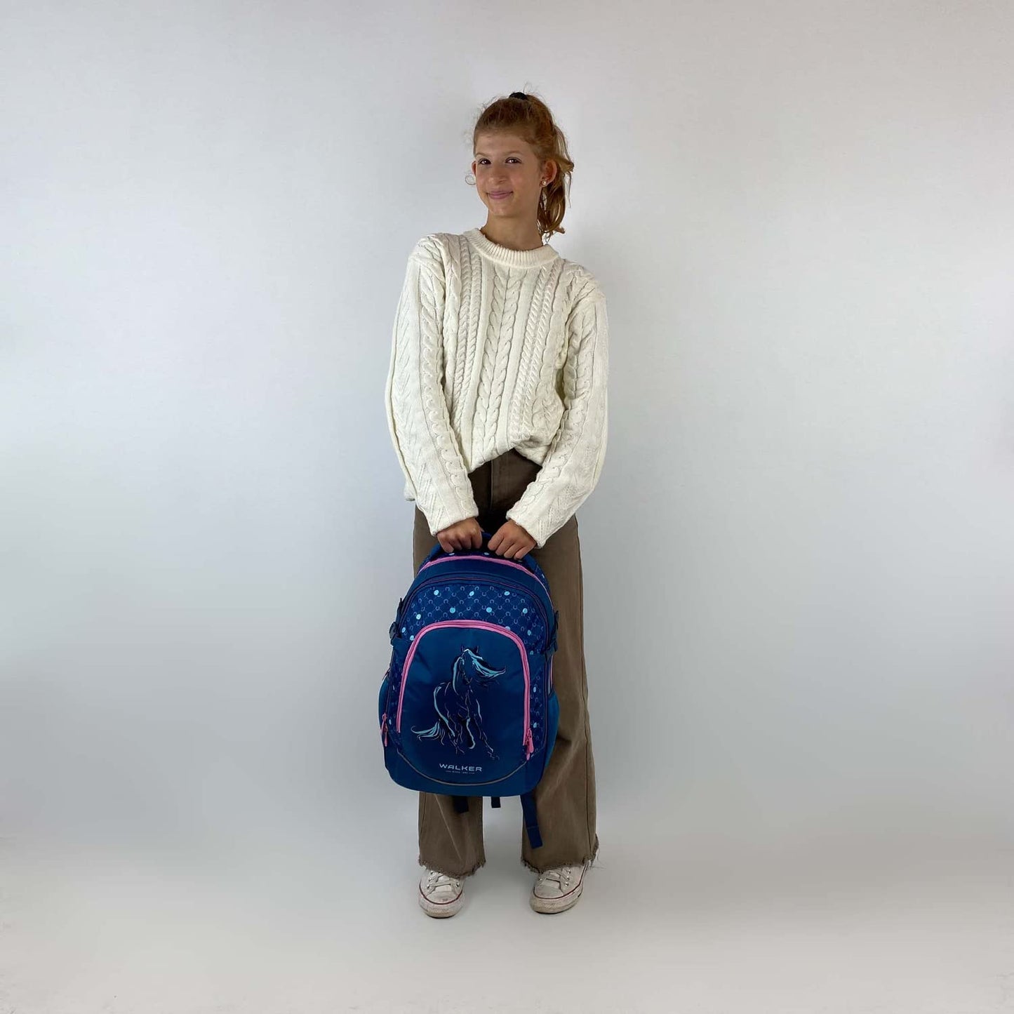 Walker school backpack Fame 2.0 "Lucky Horse" with 2 compartments, front pocket with organizer, side pockets, school bag including back padding, adjustable shoulder and chest straps.