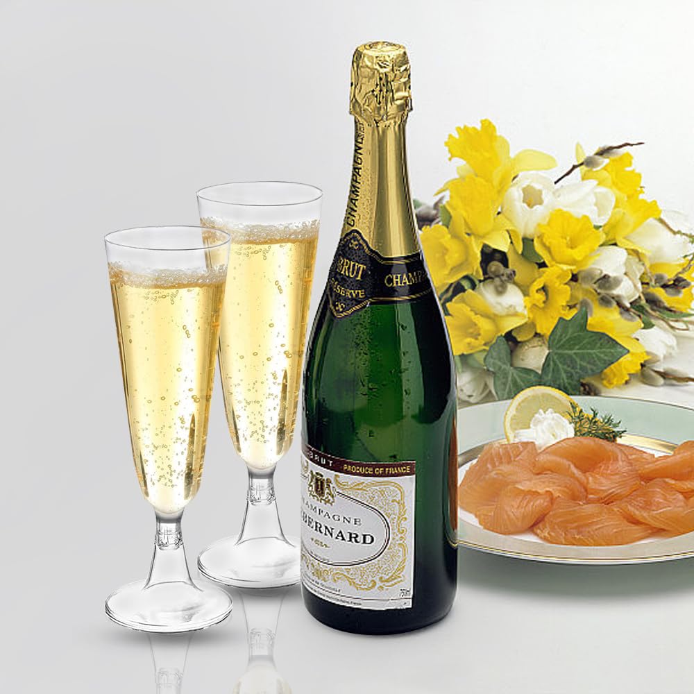 Plastic champagne flute glasses, set of 50. 150ml capacity, reusable. Great for weddings, birthdays, picnics, and parties. Size: 16 x 5.5 cm. Transparent.