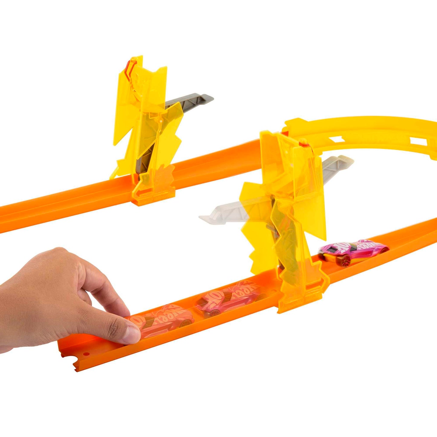 HOT WHEELS Flash Starter Set - Modular storage box with track pieces like loops and curves, flippers and straight tracks, includes 1 car, for kids 4+ years old, HMC03