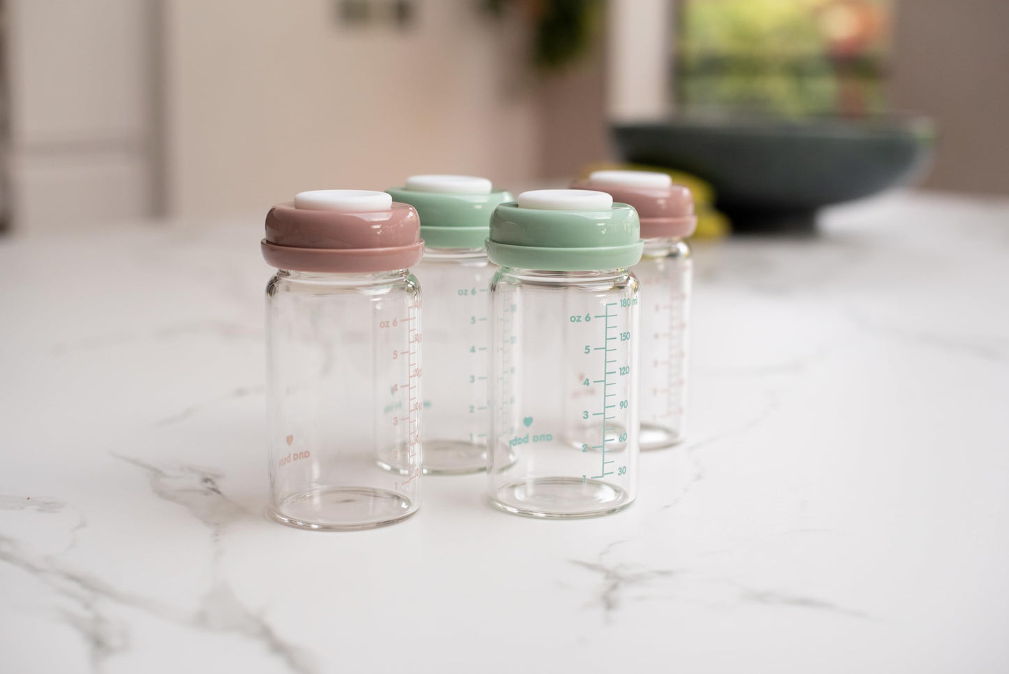 Premium glass breast milk storage bottles, 4 pieces, 180 ml, dishwasher, freezer and microwave safe (glass bottles for breast milk, 4 x 180 ml)