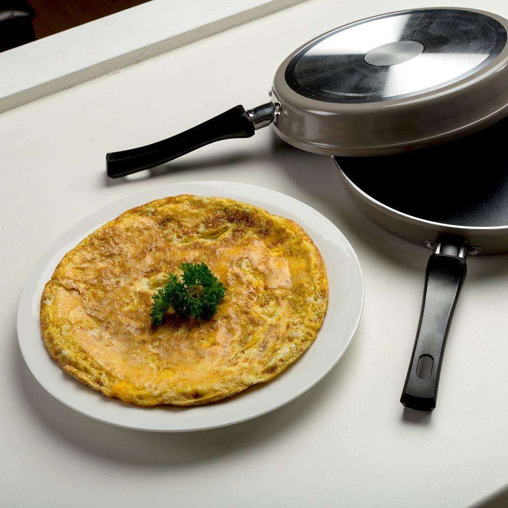 NAVA Double-Sided Pan with Handle | Ø 25 cm | Double-Sided Skillet for Pancakes and Omelets | Dishwasher Safe | Suitable for Gas, Electric, Ceramic, and Halogen Stoves