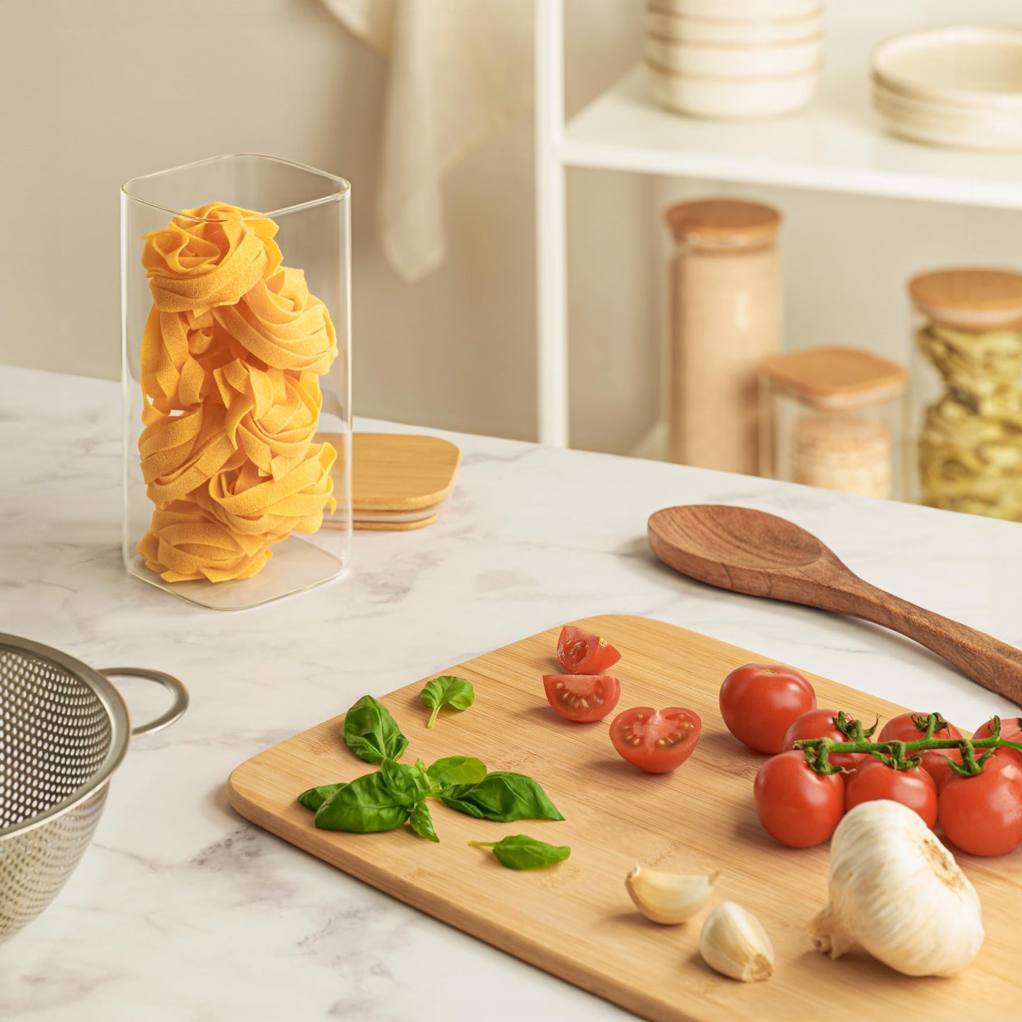 Praknu glass jars with lids - set of 4 square jars - airtight with bamboo lids - borosilicate glass storage containers in 2 sizes - kitchen storage jars