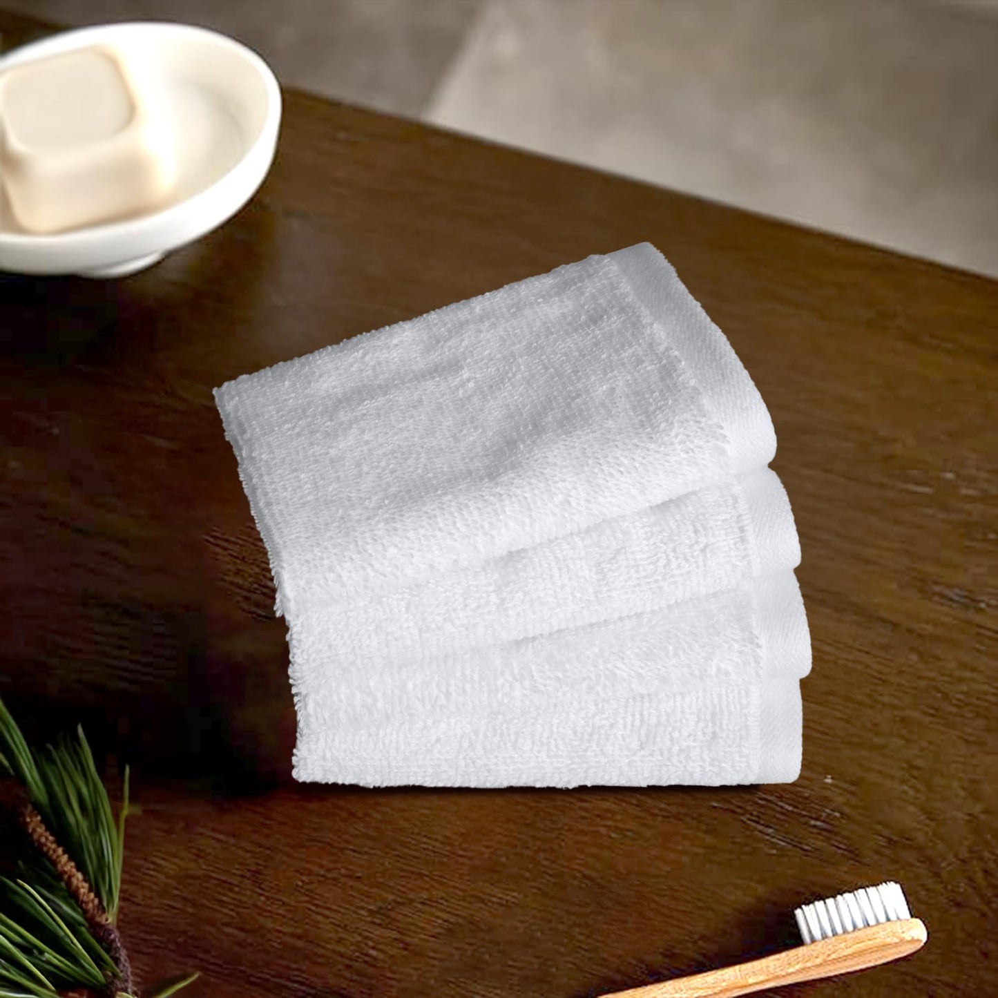 Amazon Basics face towels for bathroom, 100% cotton, highly absorbent washcloths, quick-drying, towels for beauty salon, 30 x 30 cm, 12-pack, white.