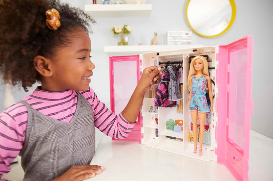 Barbie Ultimate Closet doll's wardrobe for organizing clothes and accessories, includes hangers, suitable for ages 3+, GBK12.