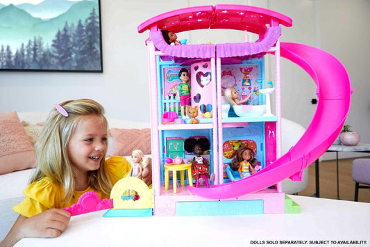 Barbie Chelsea Playhouse - 3 floors with transformation function, secret play areas, elevator, pool, slide, 2 pets, and over 20 accessories, for children ages 3 and up, HHX44.