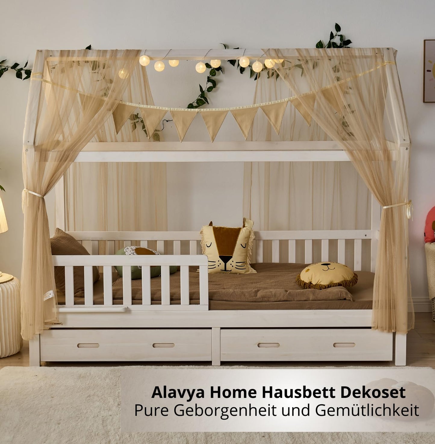 ALAVYA HOME® 3-piece house bed decoration set with 2 bed canopies and 1 flag garland 300cm long for children's bed and room. Made of 100% organic cotton, size 150 x 350 cm, without string lights, in beige.