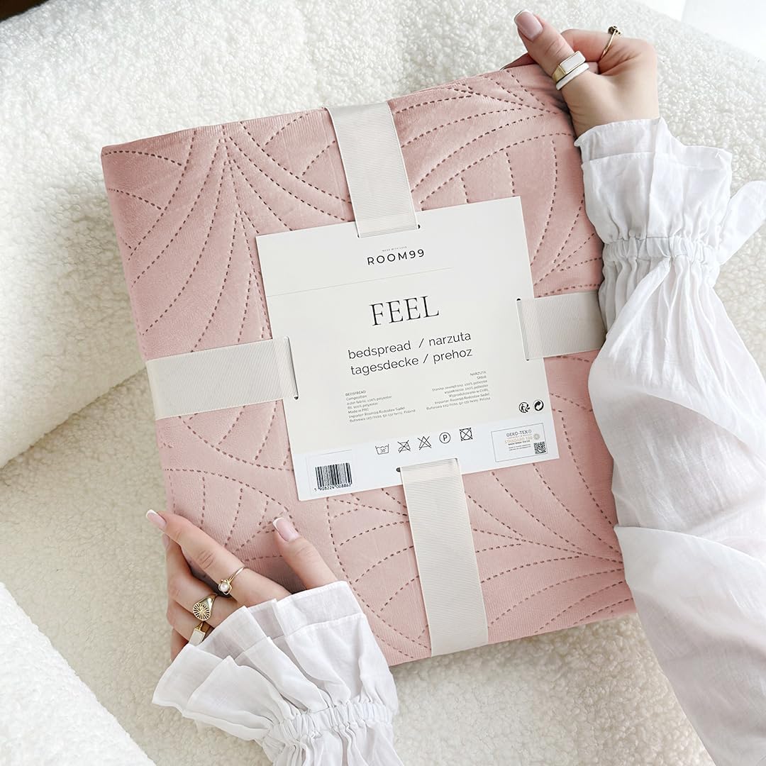 ROOM99 Elegant Powder Pink Throw Blanket 170 x 210 cm, versatile for bed or sofa. Quilted in a stylish velvet design, perfect as a bedspread.