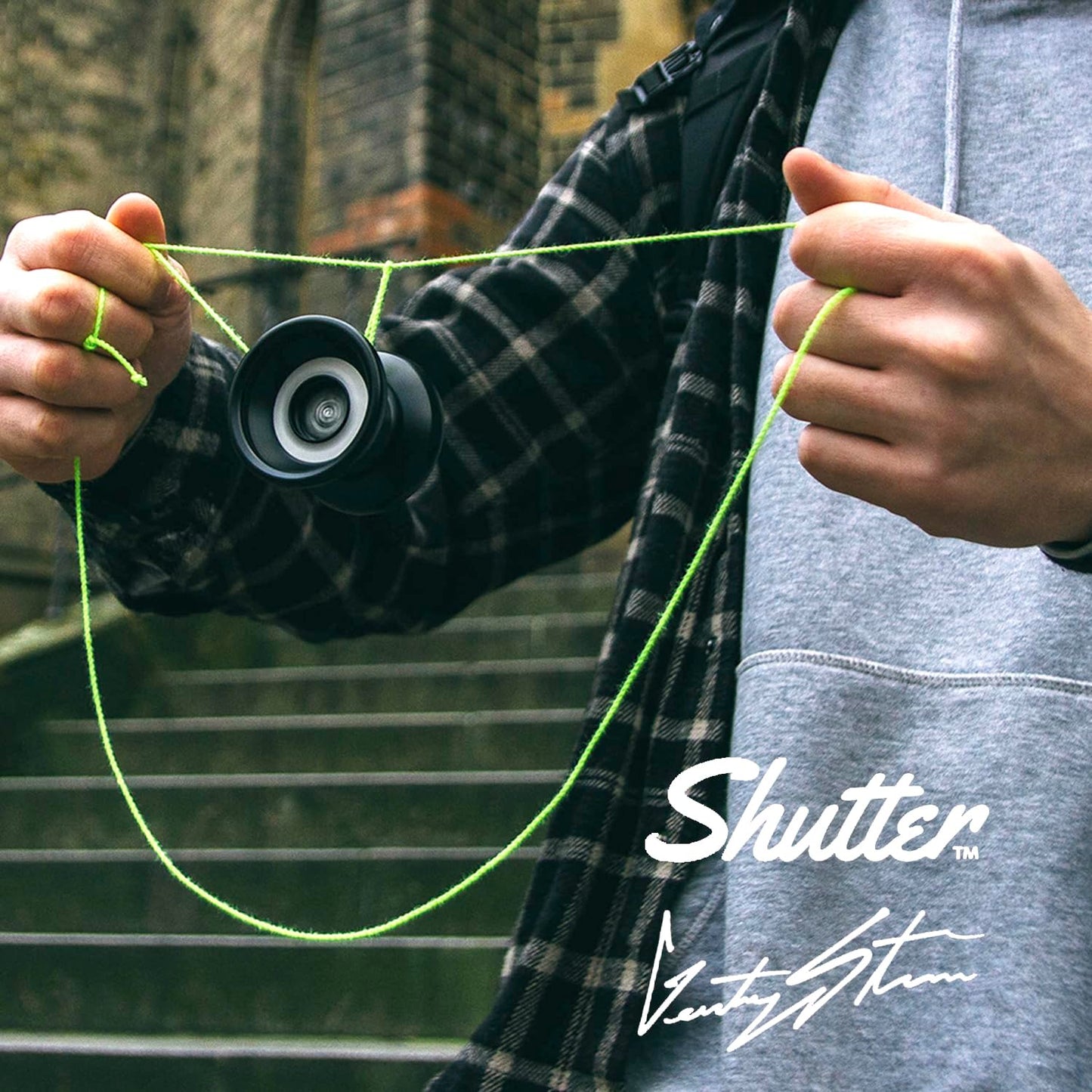 YoYo Factory Shutter Jojo - Unresponsive professional Yoyo made of full metal - Idle Jojo with ball bearing - Used by world champion Gentry Stein - Toy for kids & adults - Black