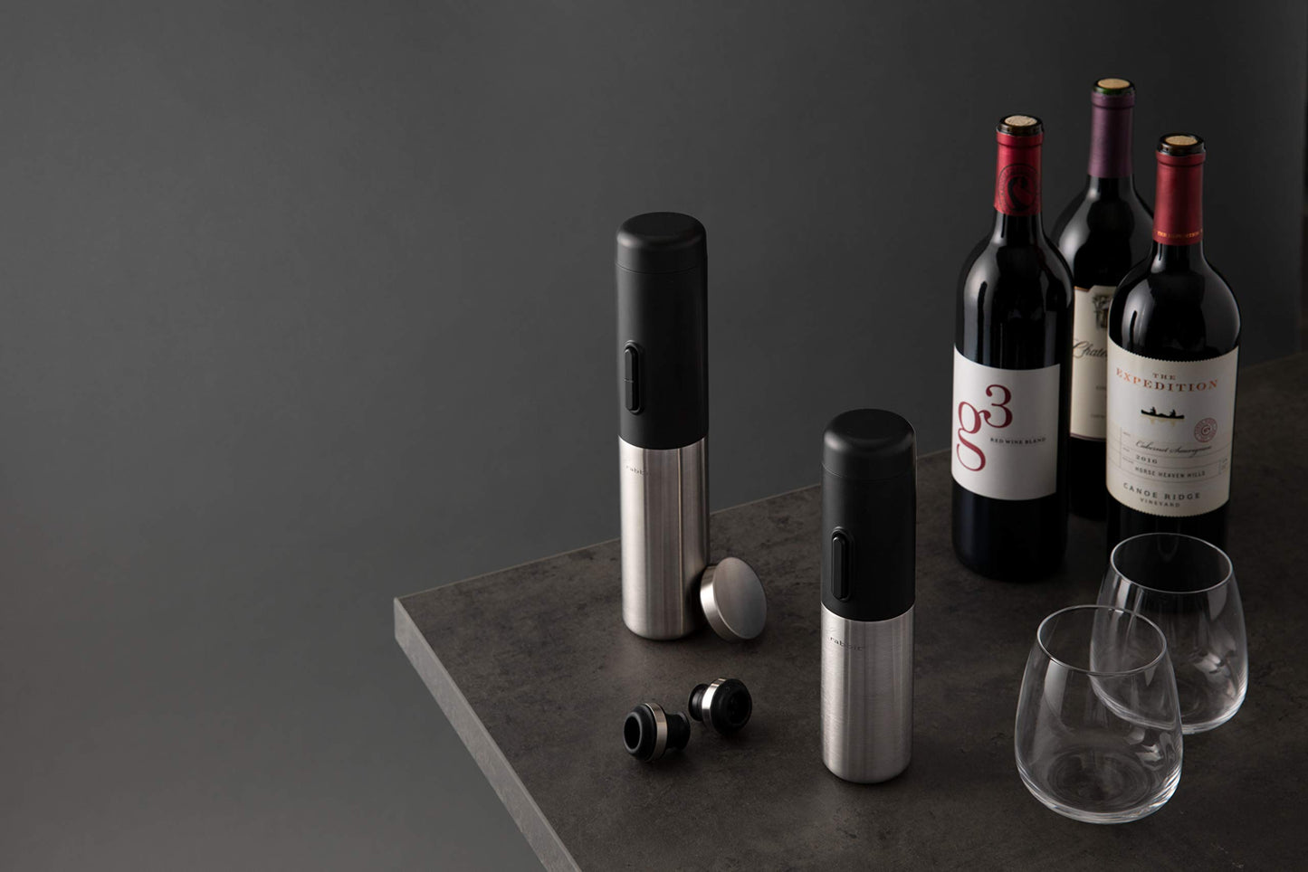 RABBIT wine preserver, electric wine vacuum pump preservation set keeps wine fresh for one week, in gift box.