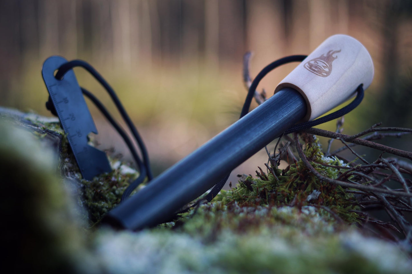 OUTDOOR NINJA Fire Steel The Legend XXXL Bushcraft fire striker for hiking, outdoor, trekking, camping and other outdoor hobbies including multifunctional scraper, the perfect survival gear.