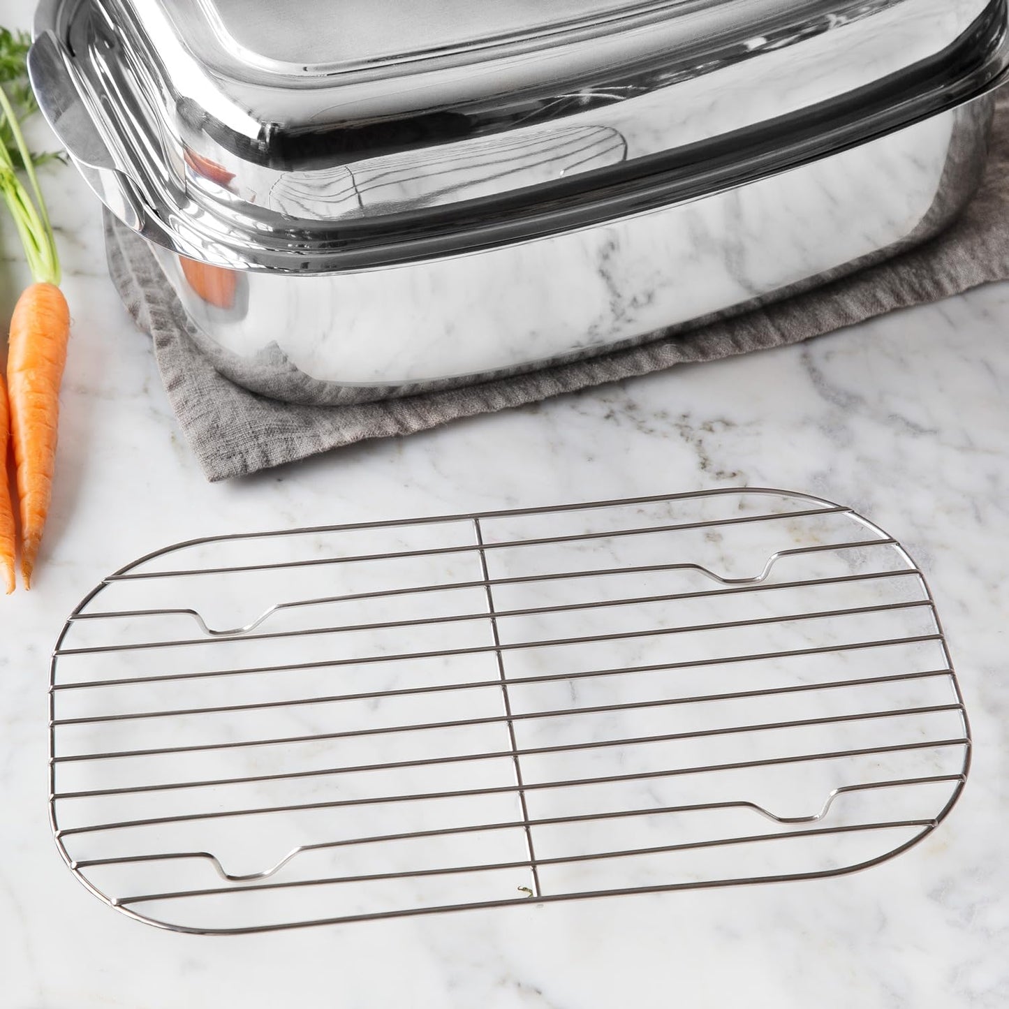 3 in 1 Stainless Steel Roaster 36 x 24 x 9.6 cm (7.2 L) Induction Oven Dish with Lid, including removable rack.