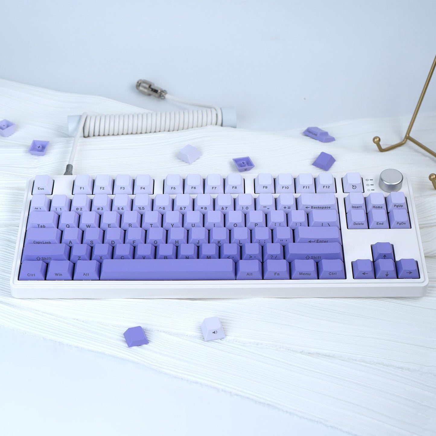 JOLINTAL 124 Key Keycap Set Gradient Purple made of PBT material in Cherry profile with dye-sublimation. Compatible with Cherry MX switches and mechanical gaming keyboards.