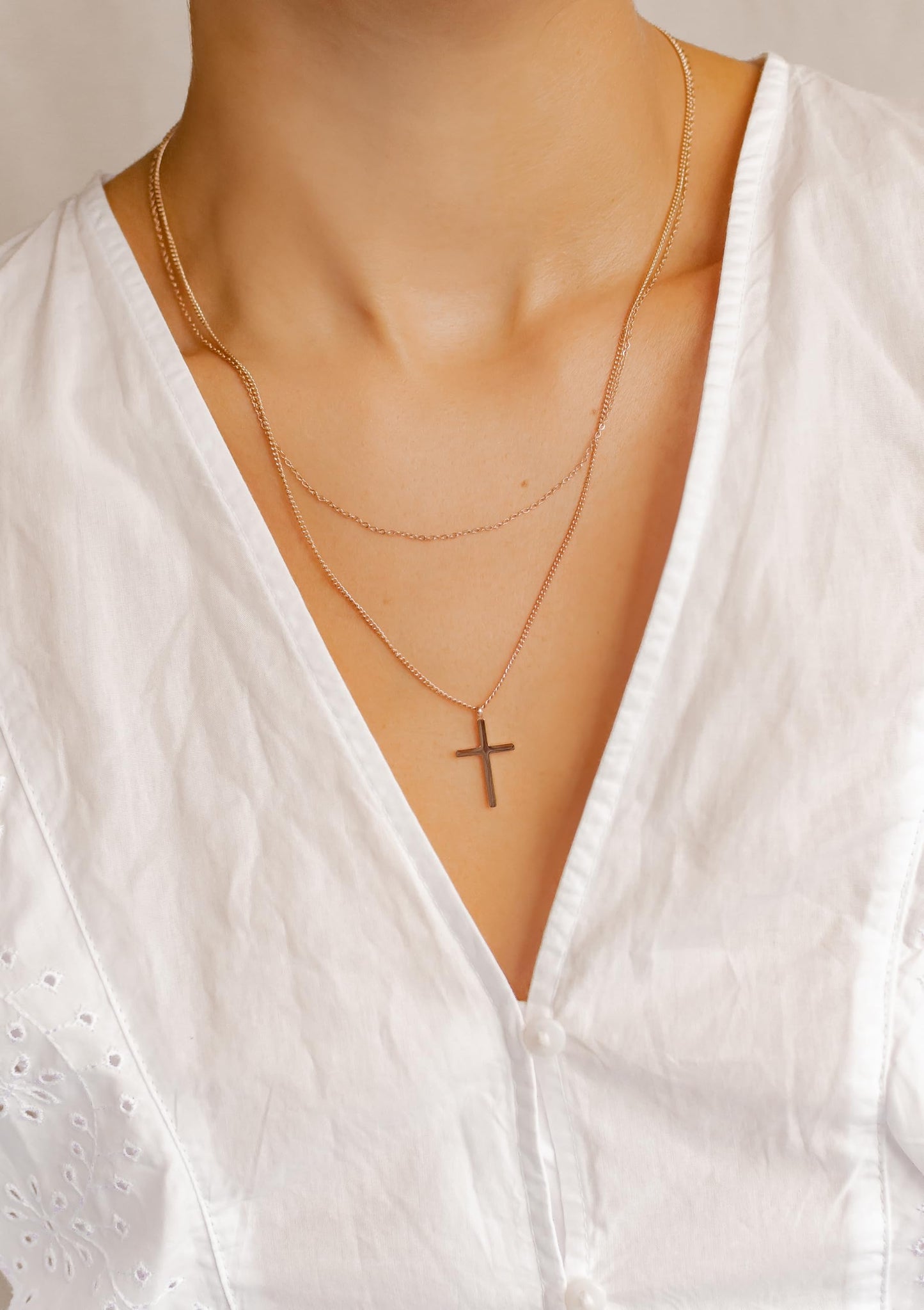 Happiness Boutique Women's Cross Necklace in Rose Gold | Delicate Multi-Strand Necklace with Cross Pendant Stainless Steel Jewelry