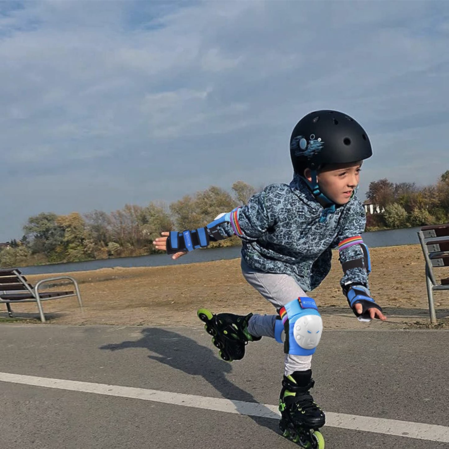 Inline Skate Pads Set for Kids 3-18 years - 6 in 1 Professional Protection Set with 2 knee pads, 2 elbow pads, and 2 wrist guards, perfect for skateboarding, rollerblading, skiing, or biking.