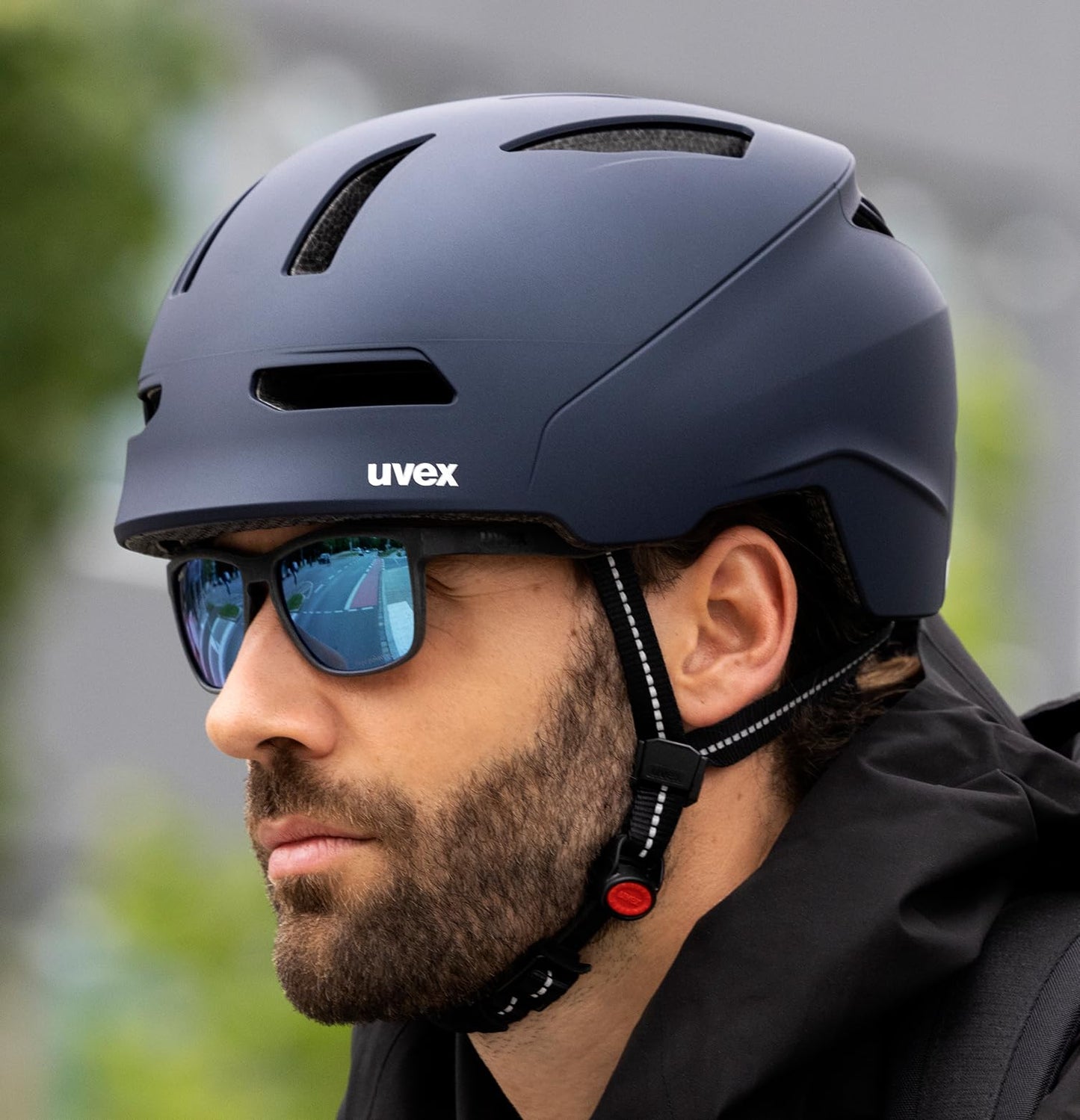 Uvex Urban Planet LED City bike helmet in matte black 58-61cm.
