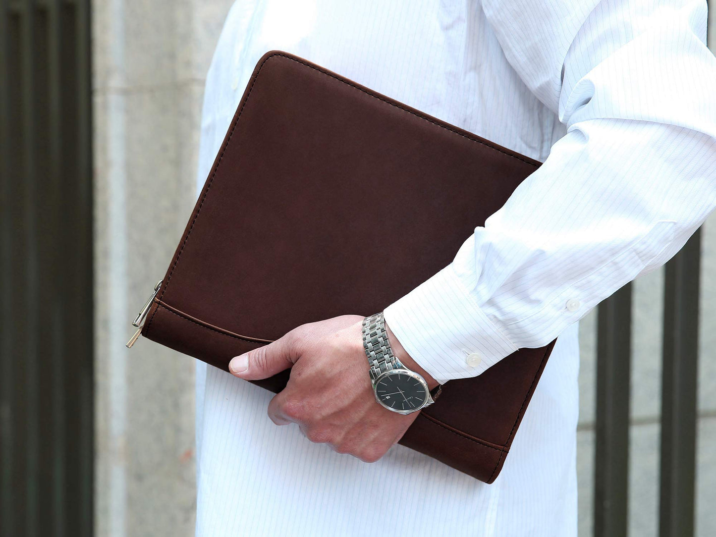 Conference folder A5, leather document case with a5 clipboard/note pad, document organizer folder for iPad Pro 9.7/10.5/11 inches, business/meeting/school folder.