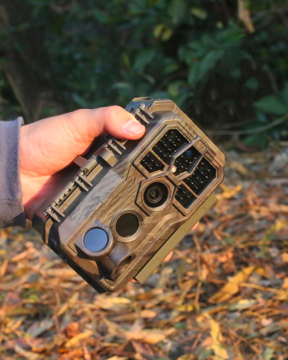 GardePro A5 trail camera 64MP 1296P H.264 video, wildlife camera with motion detector night vision up to 30m, no-glow infrared wildlife camera outdoor waterproof animal camera