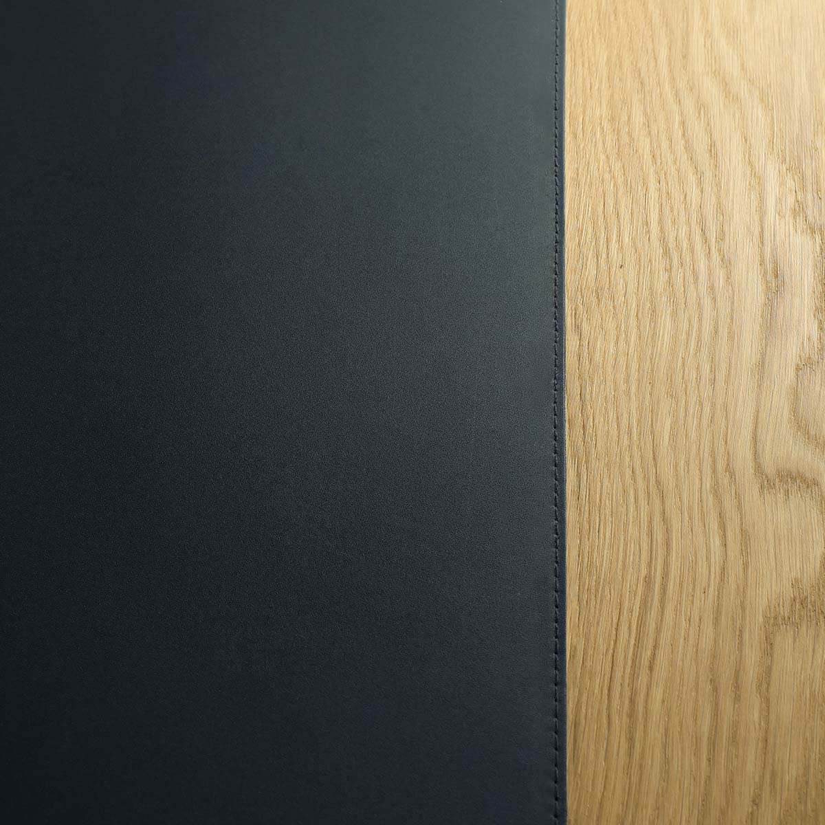 Hamosons - Large desk pad with edge protection / Angled desk pad size XL made of buffalo leather, black, model 26313.