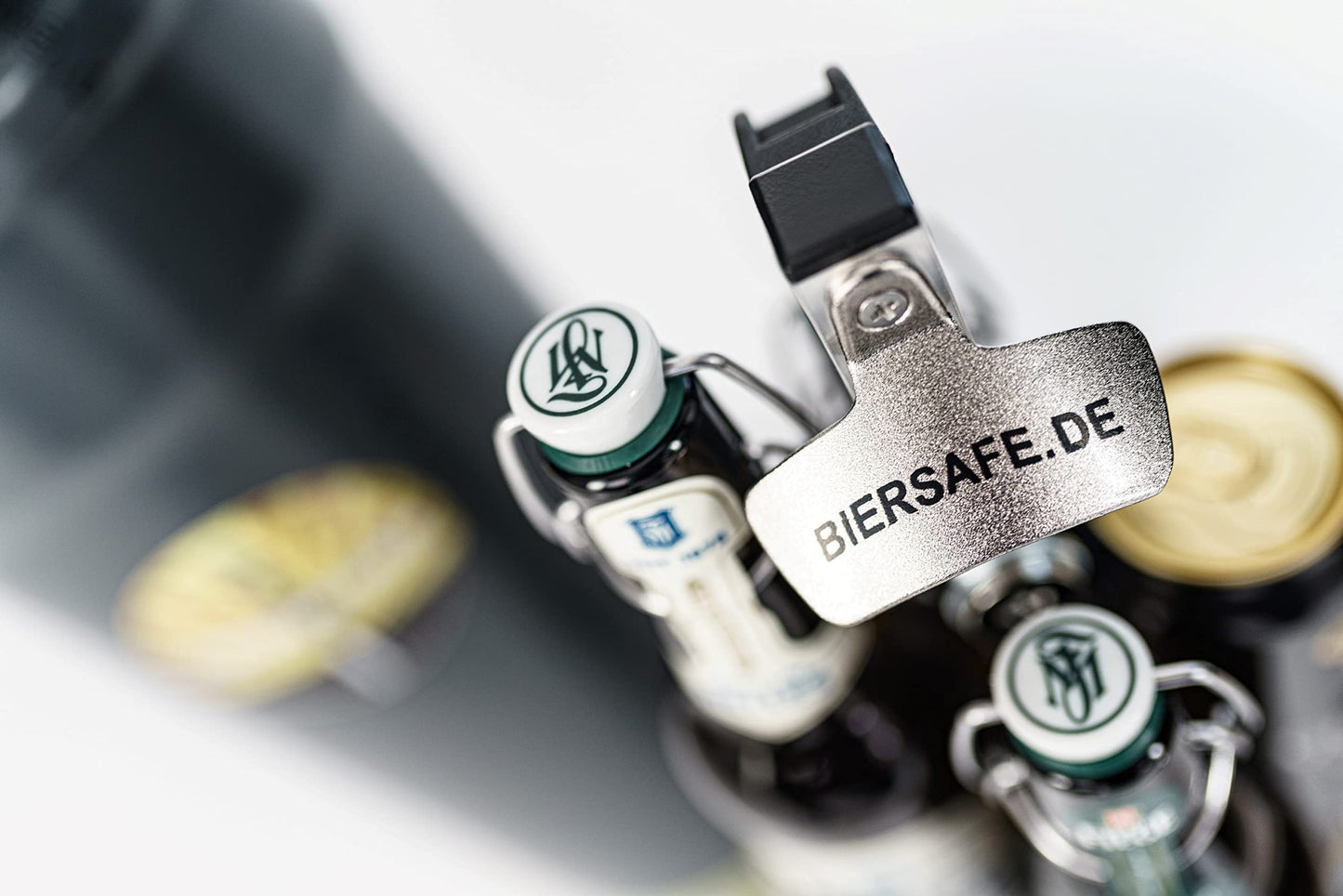 BEERSAFE WINESAFE Outdoor - Underground wine and/or beer cooler/drink secret storage/hidden/cooling gadget no electricity