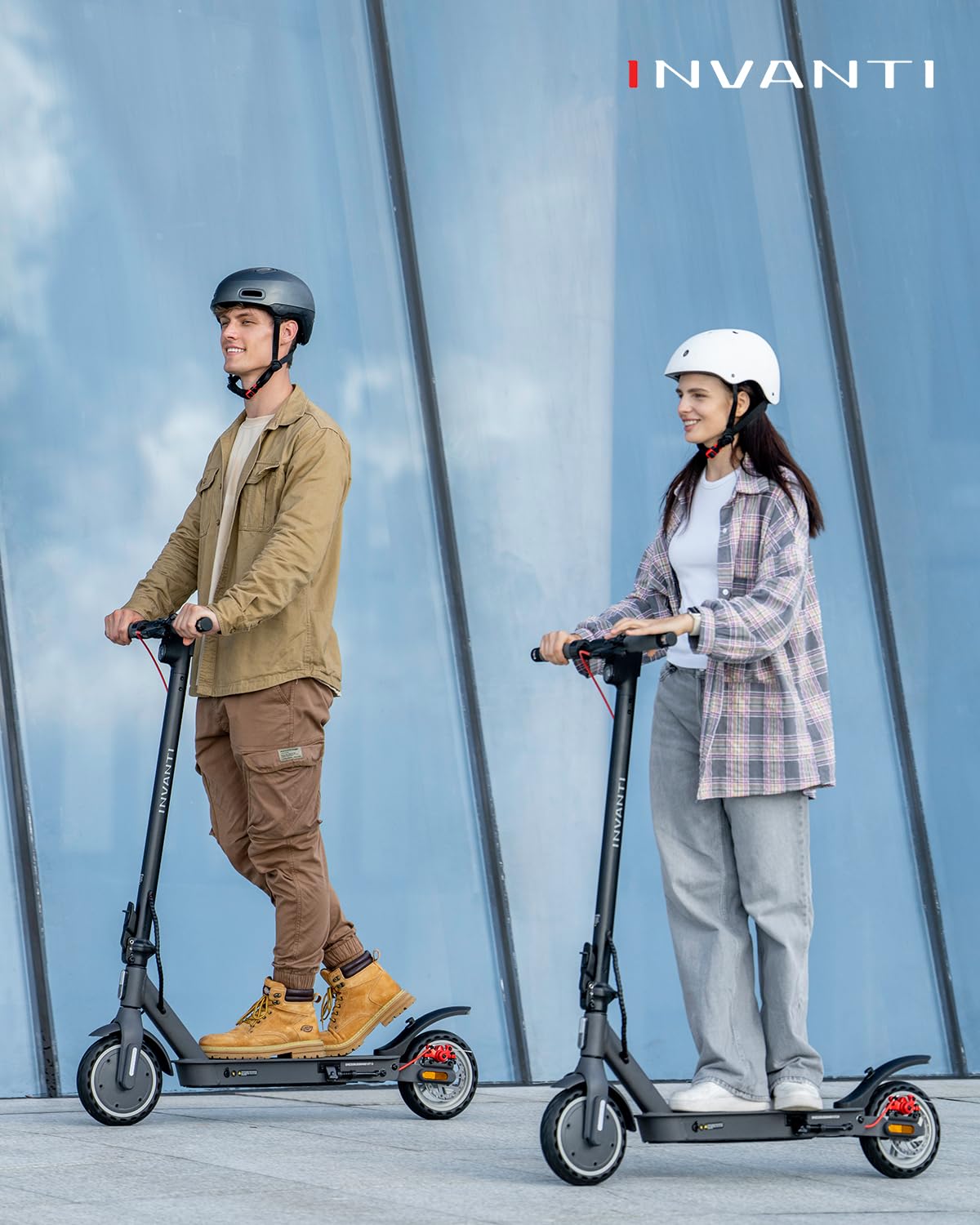 Street legal e-scooter, INVANTI E30 electric scooter 32KM range, adult e-roller with rear shocks, 120kg capacity, foldable with app and turn signals.