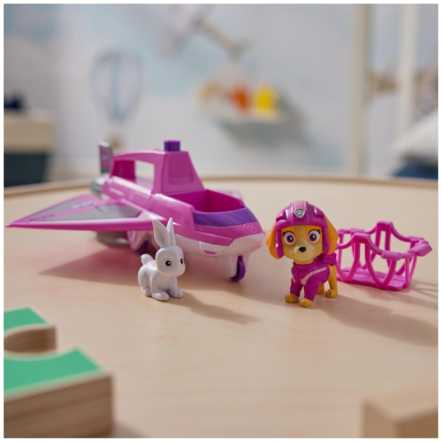 PAW Patrol Air Rescue - Skye's Rescue Plane with retractable claw and rescue basket, includes Skye figure and bunny (base vehicle), toy for children ages 3 and up.