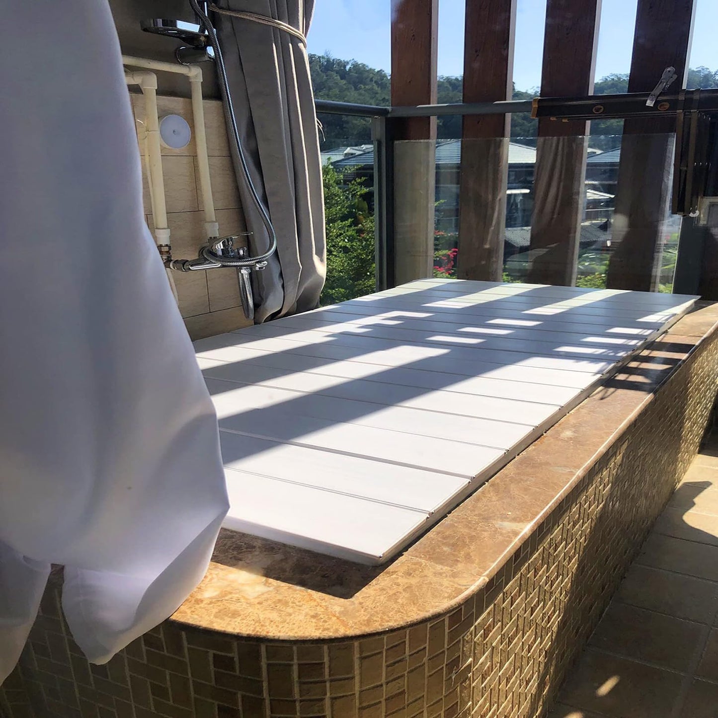 FWTXZTER bathtub cover, 170cm x 70cm x 0.7cm PVC Foldable bathtub board, Dustproof waterproof bathtub tray, Bathtub insulation board for home bathroom hotel spa experience.