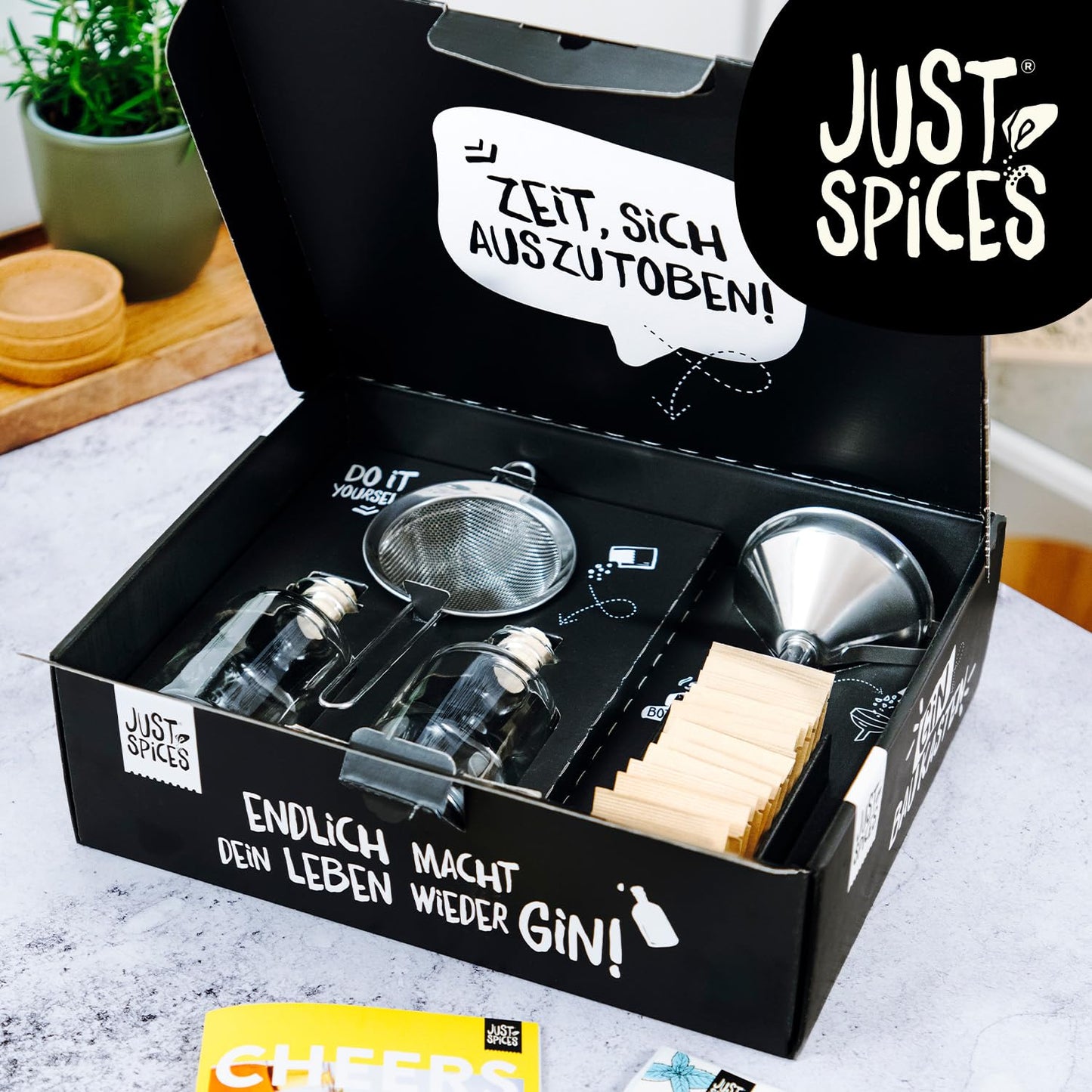 Just Spices Do it yourself Gin Kit | Make your own gin with a personal touch | DIY kit with equipment