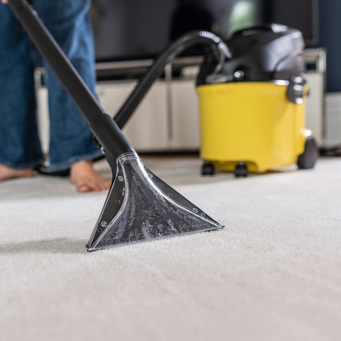 Kärcher SE 5.100 carpet cleaner (2-in-1 integrated spray hose, 230 mm working width, spray pressure 1 bar, spray rate 1 l/min)